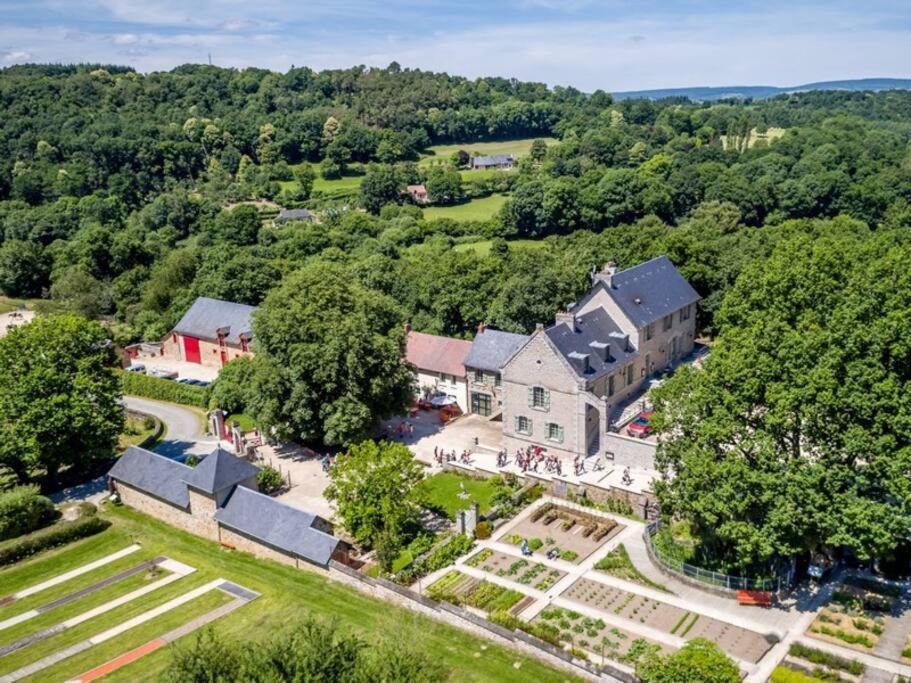 Magnifique Appartement 2/4 Pers - Le Saint Leo Saint-Léonard-des-Bois Exterior foto